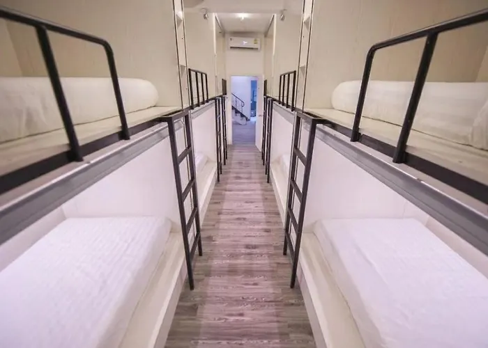 New S7 Vip Hostal Bangkok